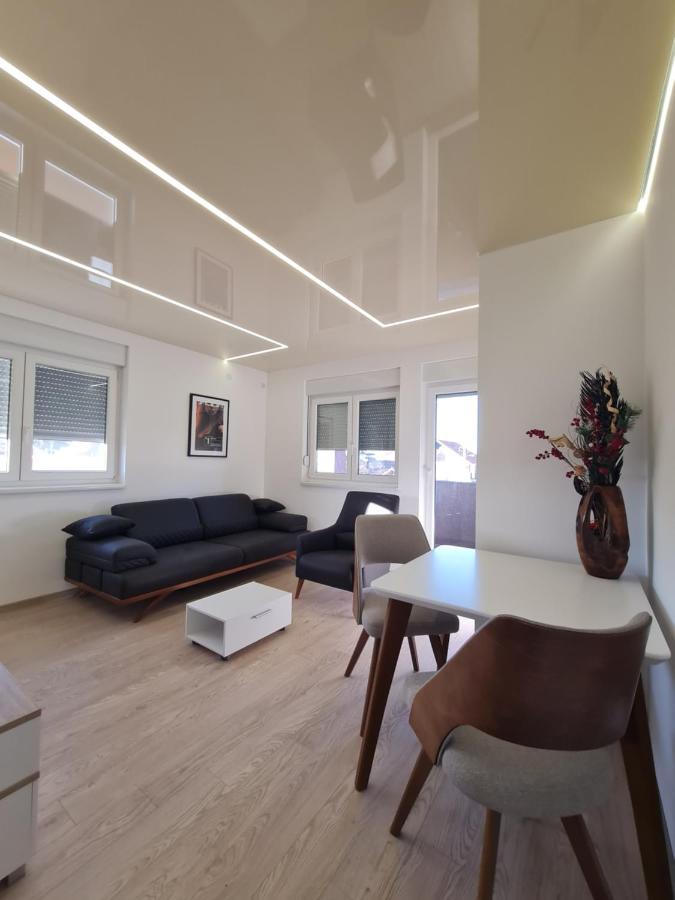 Airport Molko Apartments Surčin 外观 照片