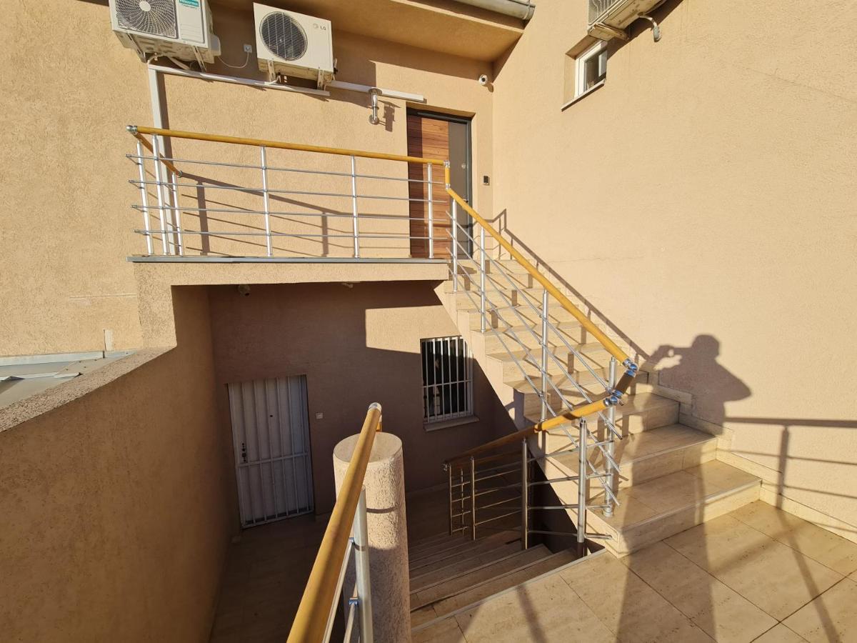 Airport Molko Apartments Surčin 外观 照片