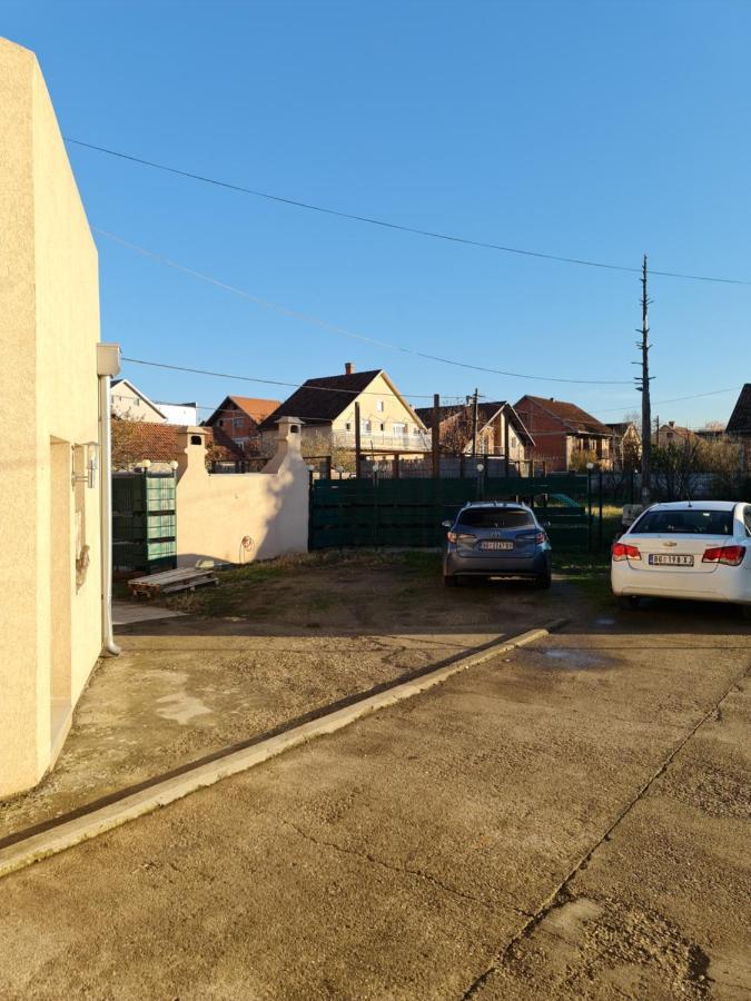 Airport Molko Apartments Surčin 外观 照片